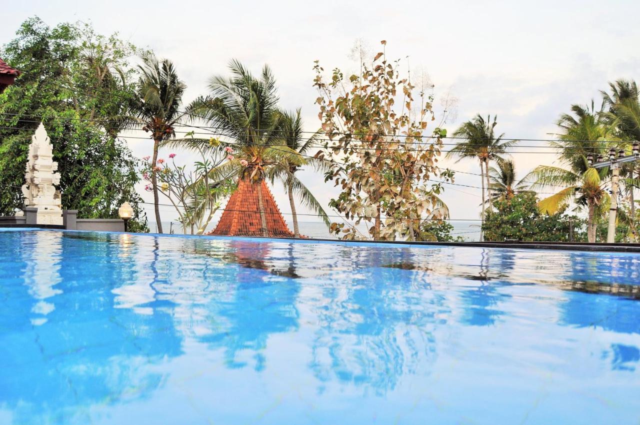 Surya Chandra Beach Bungalow Batununggul Exterior foto