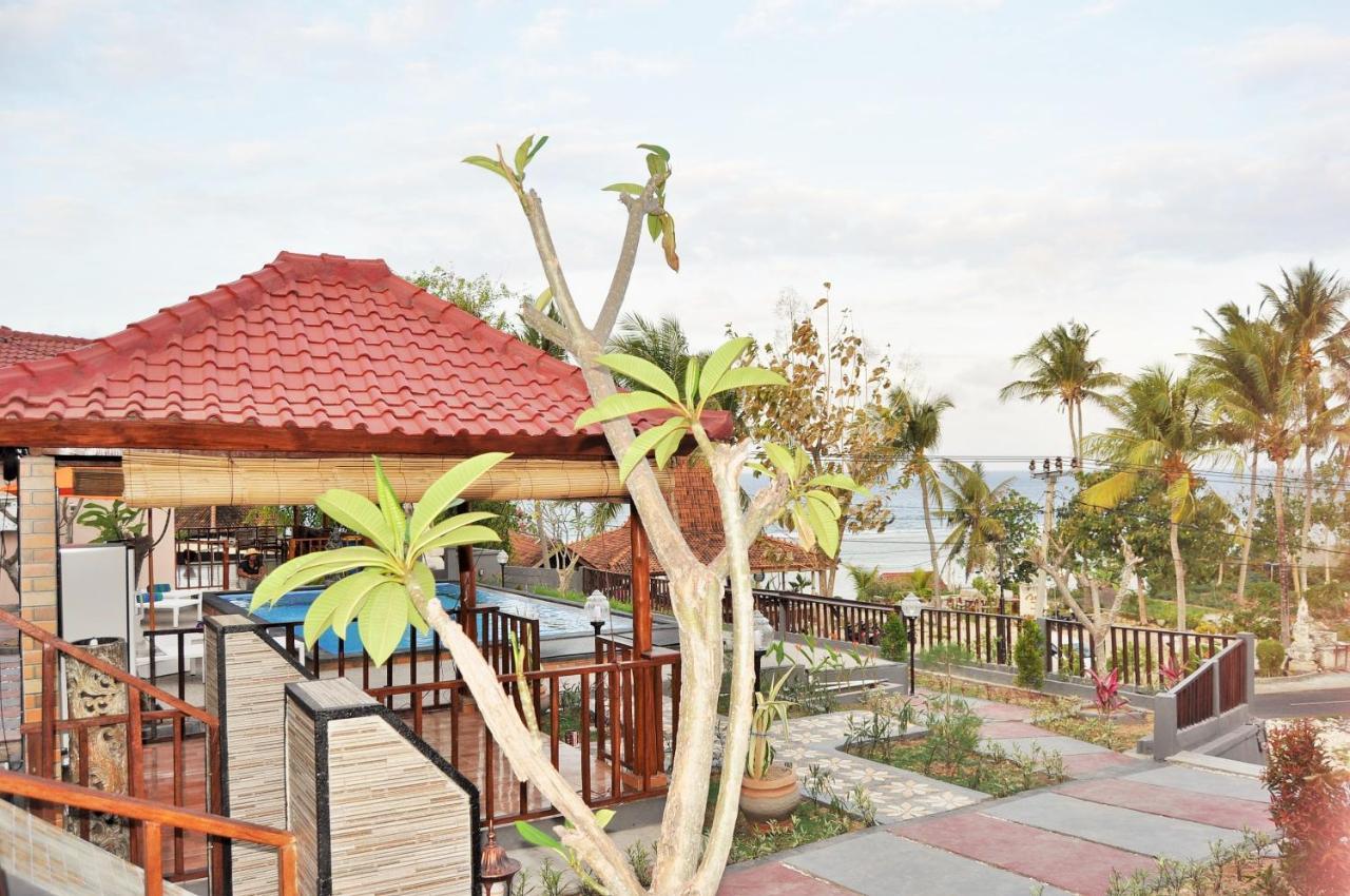 Surya Chandra Beach Bungalow Batununggul Exterior foto