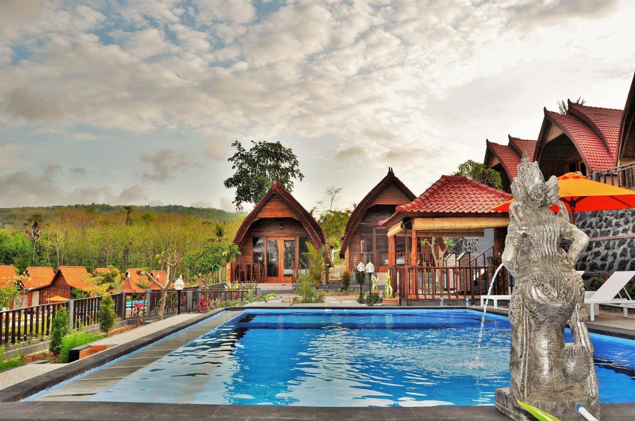 Surya Chandra Beach Bungalow Batununggul Exterior foto