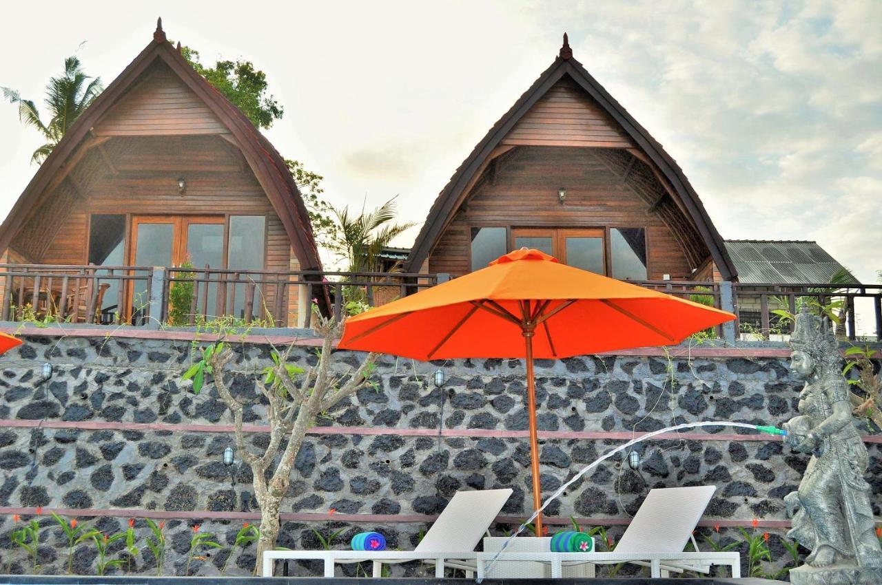 Surya Chandra Beach Bungalow Batununggul Exterior foto