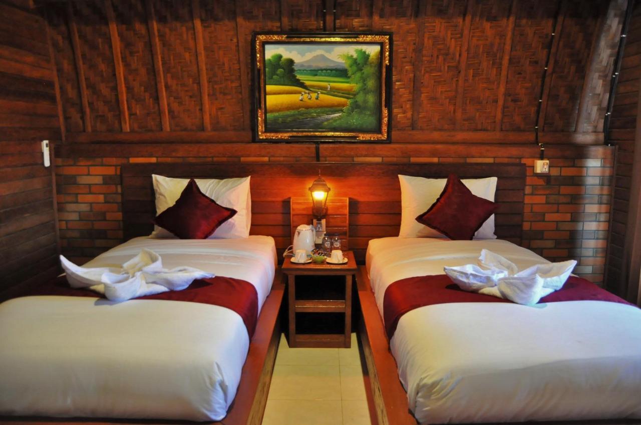 Surya Chandra Beach Bungalow Batununggul Exterior foto
