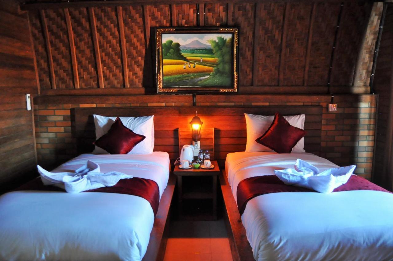 Surya Chandra Beach Bungalow Batununggul Exterior foto